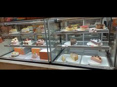 面包甜点陈列柜-面包新语(龙湖·西宸天街店)