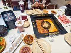 -老牌坊云南鱼豆花火锅(哈西万达店)