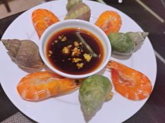 -大中华希尔顿酒店-念自助餐·嗨啤·小龙虾