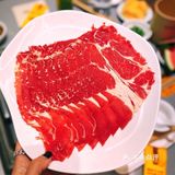不惜几小时排队也要吃。漫长的等候，服务员真心很热情