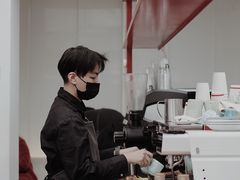 -UNI UNI(环亚凯瑟琳店)