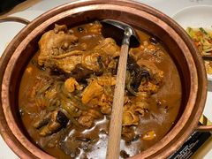 小鸡炖蘑菇-关东小磨东北菜(漕河泾印象城店)