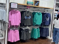 -GAP(王府井奥莱·香江小镇店)