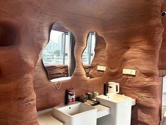 -幸栖洞穴设计酒店(成都春熙路店)