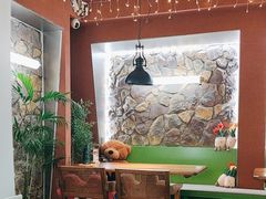 -Dragon Pizza•圆脸龙披萨·牛排餐厅