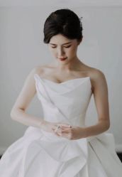 -LOVINA洛维娜婚纱礼服