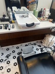 -理昂男士理发店 Barber shop