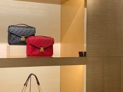 -乐蓬马歇百货公司(Rive Gauche)