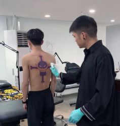 点击看大图 -龙之吻专业刺青·手工耳洞·纹身去色