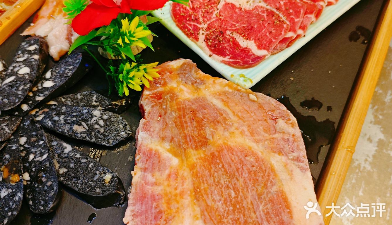 敲👍烤肉拼盘体验！一口吃下敲满足！