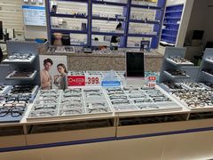 -美式眼镜·授权蔡司.依视路.尼康.豪雅.明月(南翔印象城店)