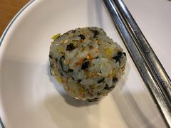 手抓饭团-Myth猪蹄(明洞店)