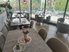 -必胜客(港悦广场店)