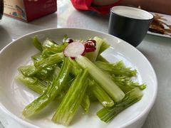 凉拌爽口西芹-旺顺阁鱼头泡饼(小红门店)