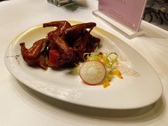 乳鸽-东海朗廷酒店-唐阁T’ANG COURT 中餐厅