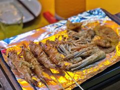 烤虾-路边摊小炉子烧烤