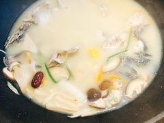 -咕嘟草帽鱼·牛奶一样的鲜鱼汤(天鹅湖万达广场店)
