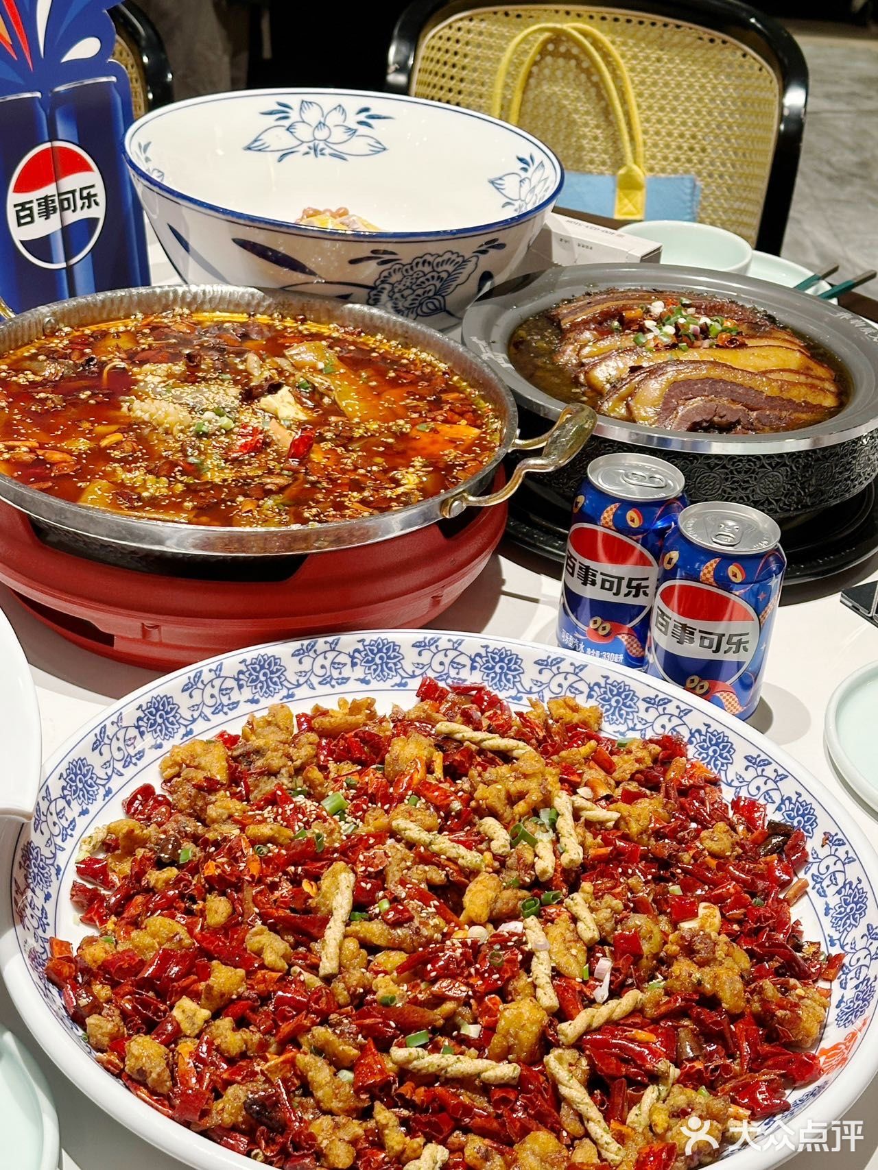 重庆探店｜精致女生新年年夜饭川菜