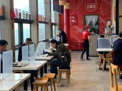 大堂-百事佳烧鸭牛腩(上海虹桥站店)