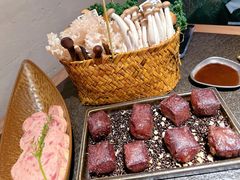 -三出山火锅(南京万象天地店)
