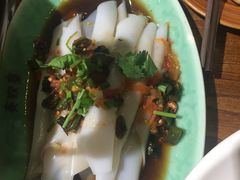 -亮欢寨酸汤鱼(沙冲路店)