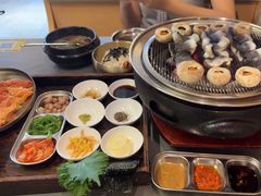 -围炉肉舍•炭烤活鳗•丹东海鲜烤肉(步行街店)