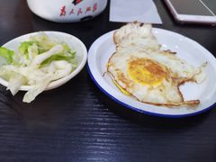 煎蛋-山城盅盅面