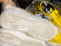 -京伟修鞋洗鞋奢侈品皮具护理店