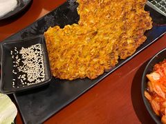 泡菜饼-肉甲韩国木炭烤肉(新壹街1店)
