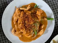 鸡肉黄咖喱面-Dash Teak House