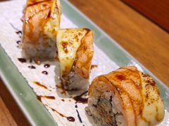 火炙三文鱼芝士卷-山葵家·创意料理(万象汇店)