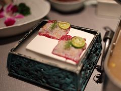 -左庭右院鲜牛肉火锅黑金店(陆家嘴中心店)