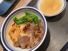 -云阿蛮云南生烫牛肉米线(奉贤路店)