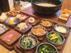 -银米·云南传统过桥米线(双廊黑金冠店)