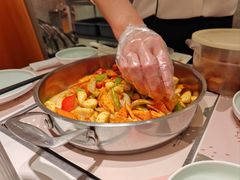 -黄记煌三汁焖锅(新佳丽江汉路店)