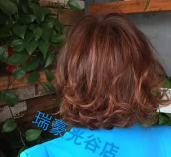 点击看大图 -瑞豪专业烫染连锁