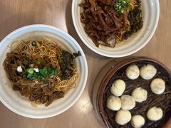 -佬钱湾仔(衣裳街店)