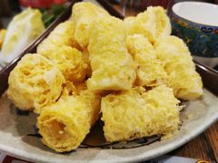 -毛辣果·贵州红酸汤牛肉火锅(西单店)