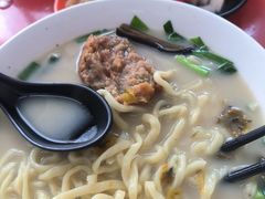 -三百碗宝应长鱼面(板仓街店)