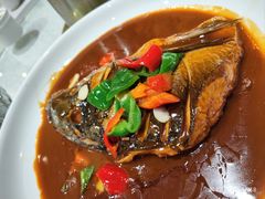 红扒鲢鱼头-扬州饭店(东关街店)