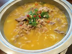 开胃酸汤肥牛-豪丰国际大酒店-餐厅