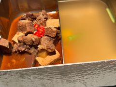 -左庭右院鲜牛肉火锅黑金店(陆家嘴中心店)