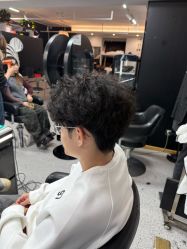 -V7 HAIR SALON烫发染发接发