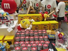 -m豆巧克力世界(上海世茂广场店)