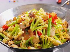 -阿洪锅贴王(小吃城店)