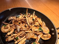 橄榄油煎三种菇-庆春朴门(前滩太古里店)
