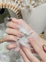 -尤米一站式美甲美睫