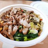 肉感满满的一份卤香猪脚饭[调皮]