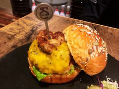 -HIGH FIVE哈福手工汉堡(桂林路店)