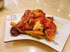 -鹤乡东北菜(崮山路店)